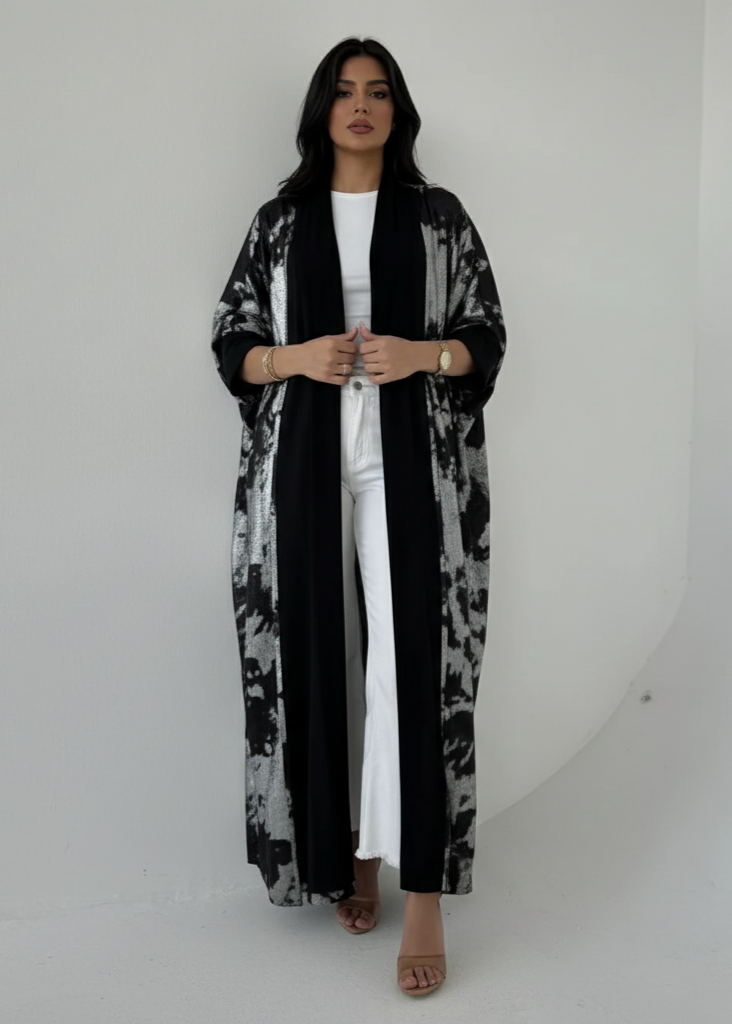 عباية ملوّنة | أسود فضي