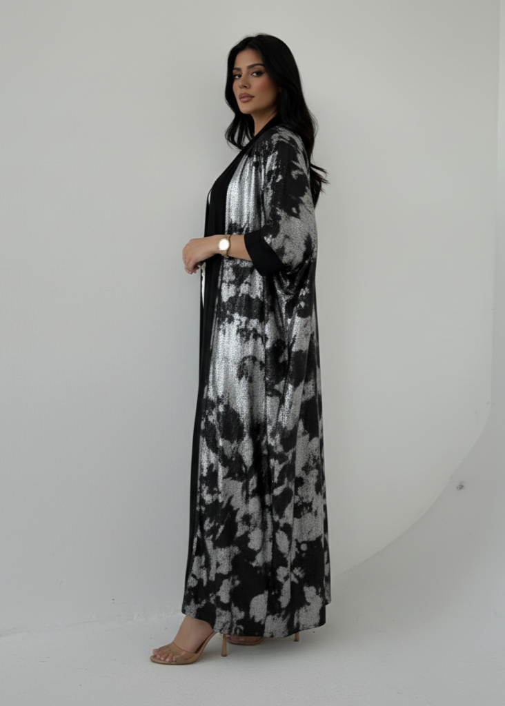 عباية ملوّنة | أسود فضي