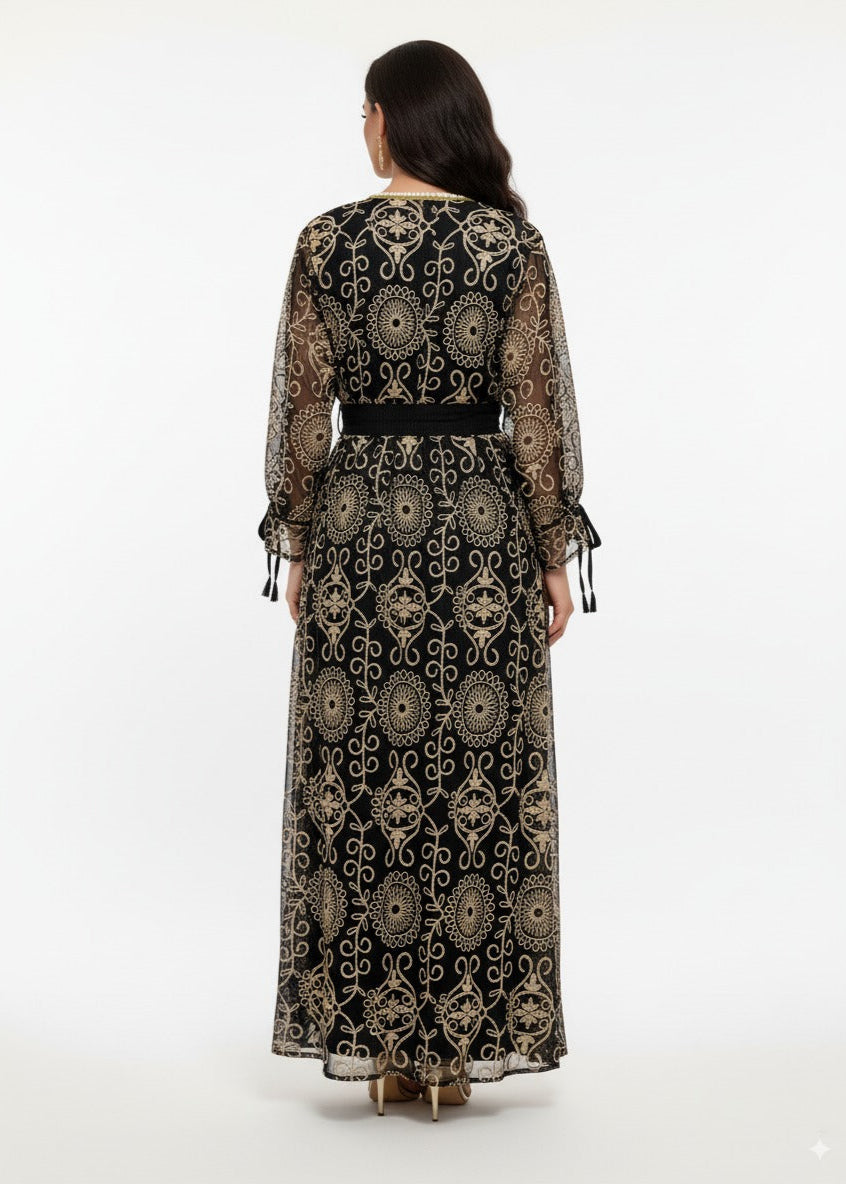 أسود قطعتين