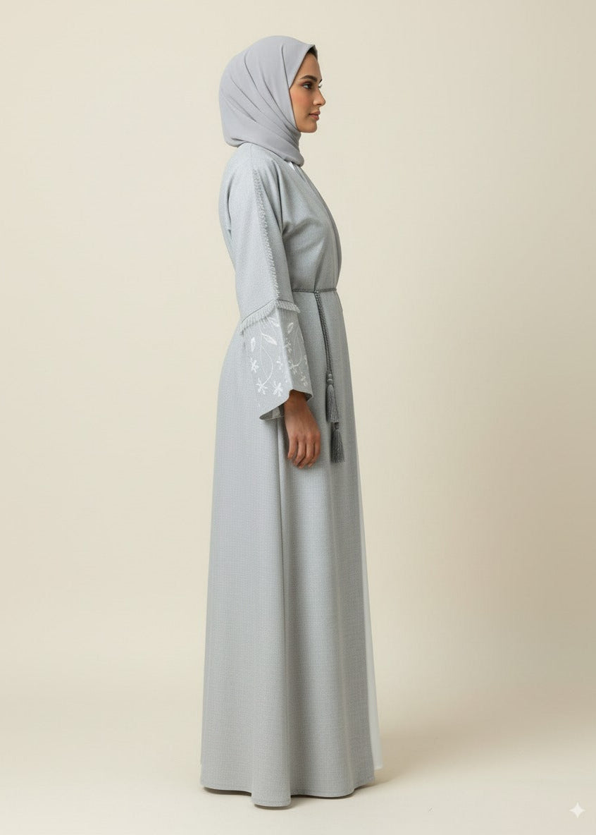 عباية سادة | رمادي مزهَّر