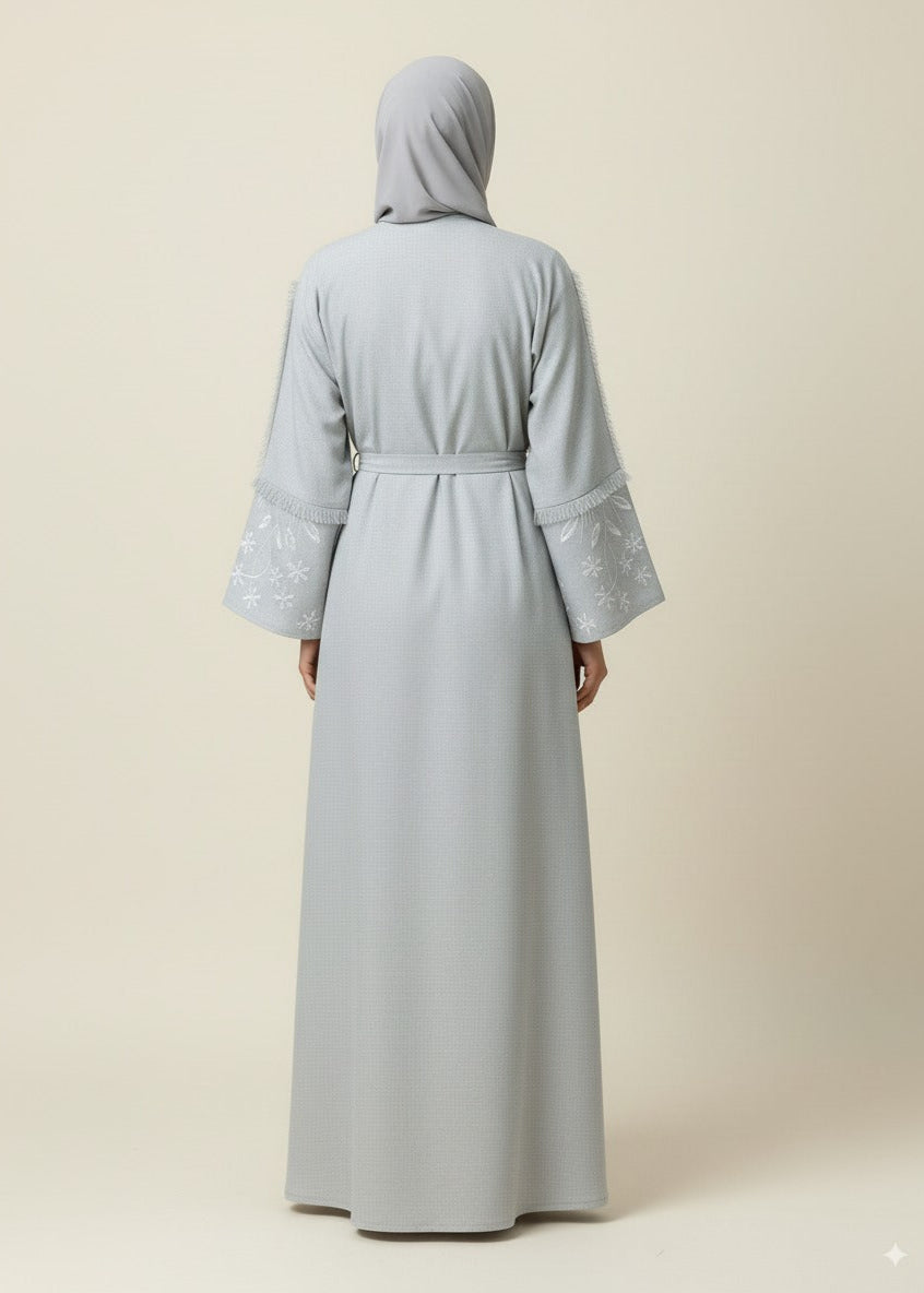 عباية سادة | رمادي مزهَّر