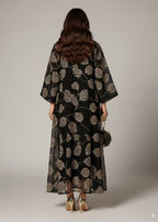 عباية مغلقة | أسود مُطرَّز